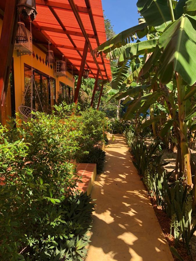 One World Bungalows Ko Lanta Esterno foto