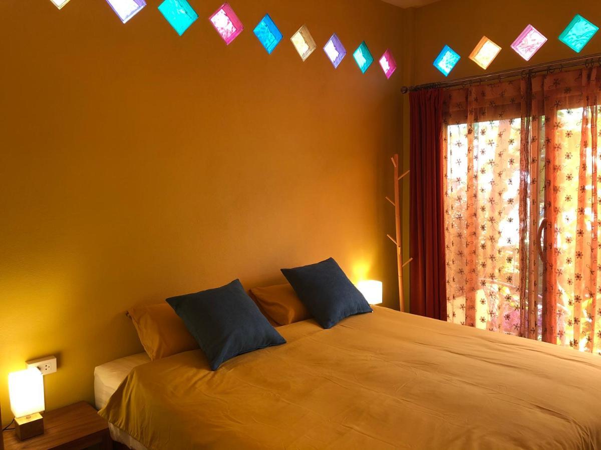 One World Bungalows Ko Lanta Esterno foto