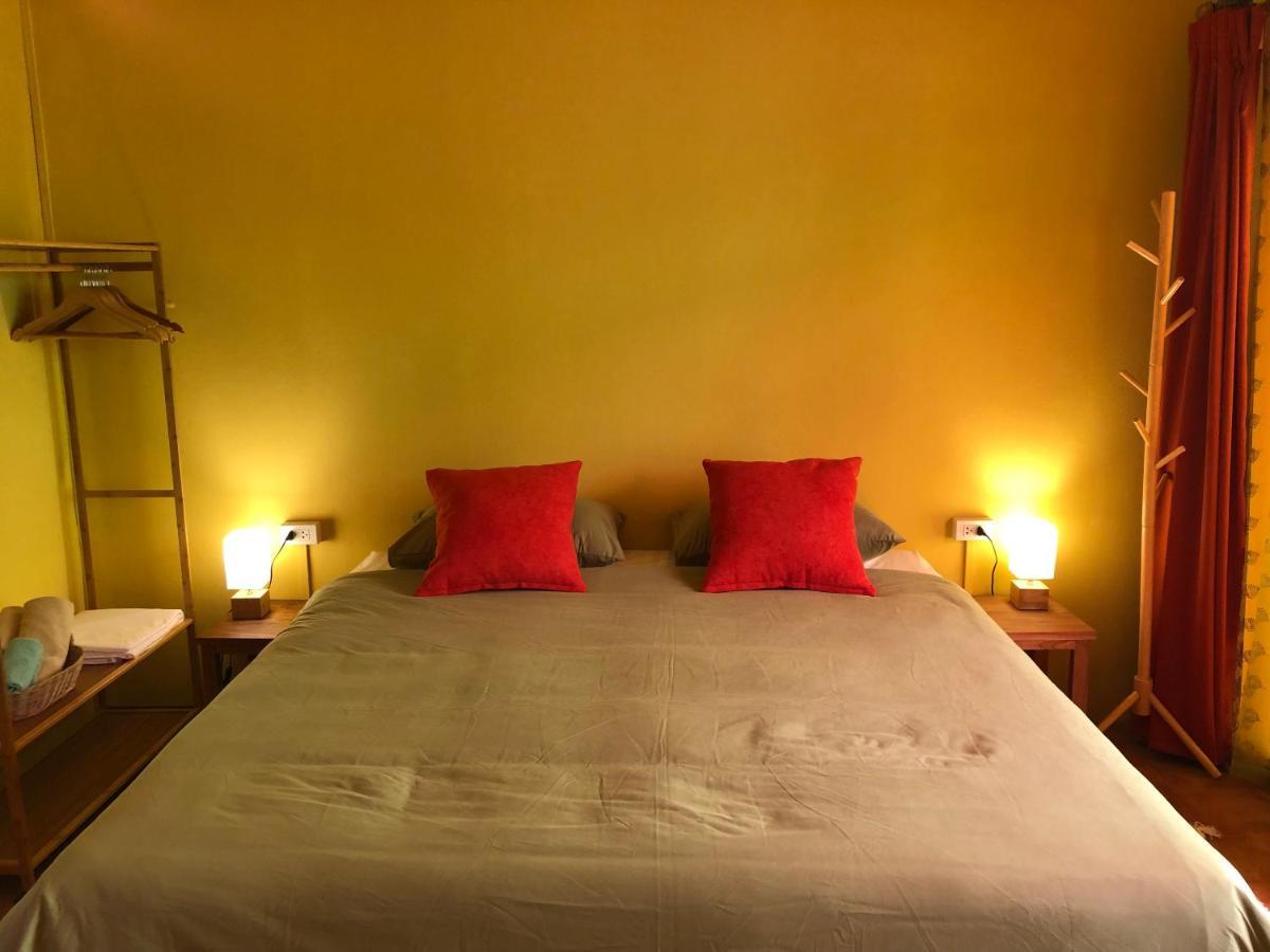 One World Bungalows Ko Lanta Esterno foto